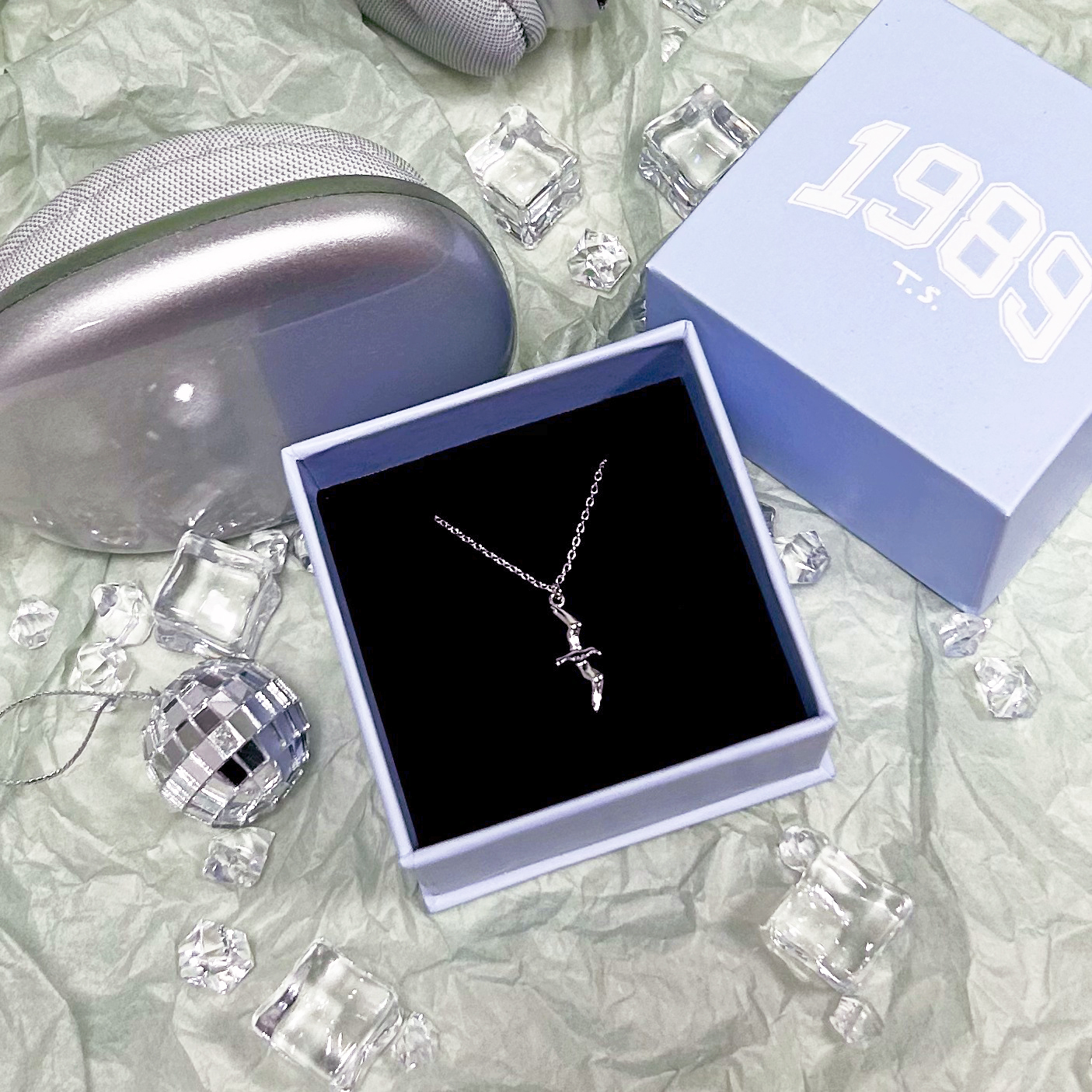 1989 Seagull Necklace