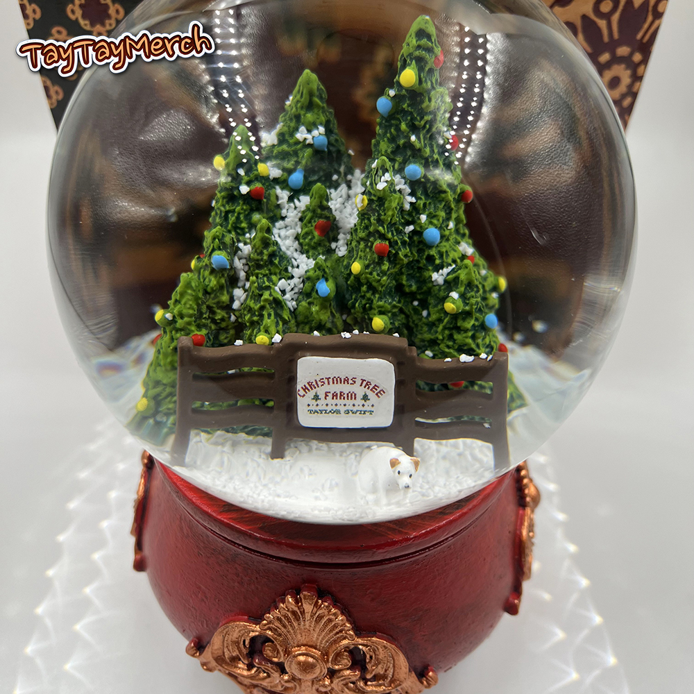 Christmas Tree Farm Snow Globe