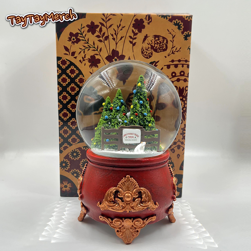 Christmas Tree Farm Snow Globe