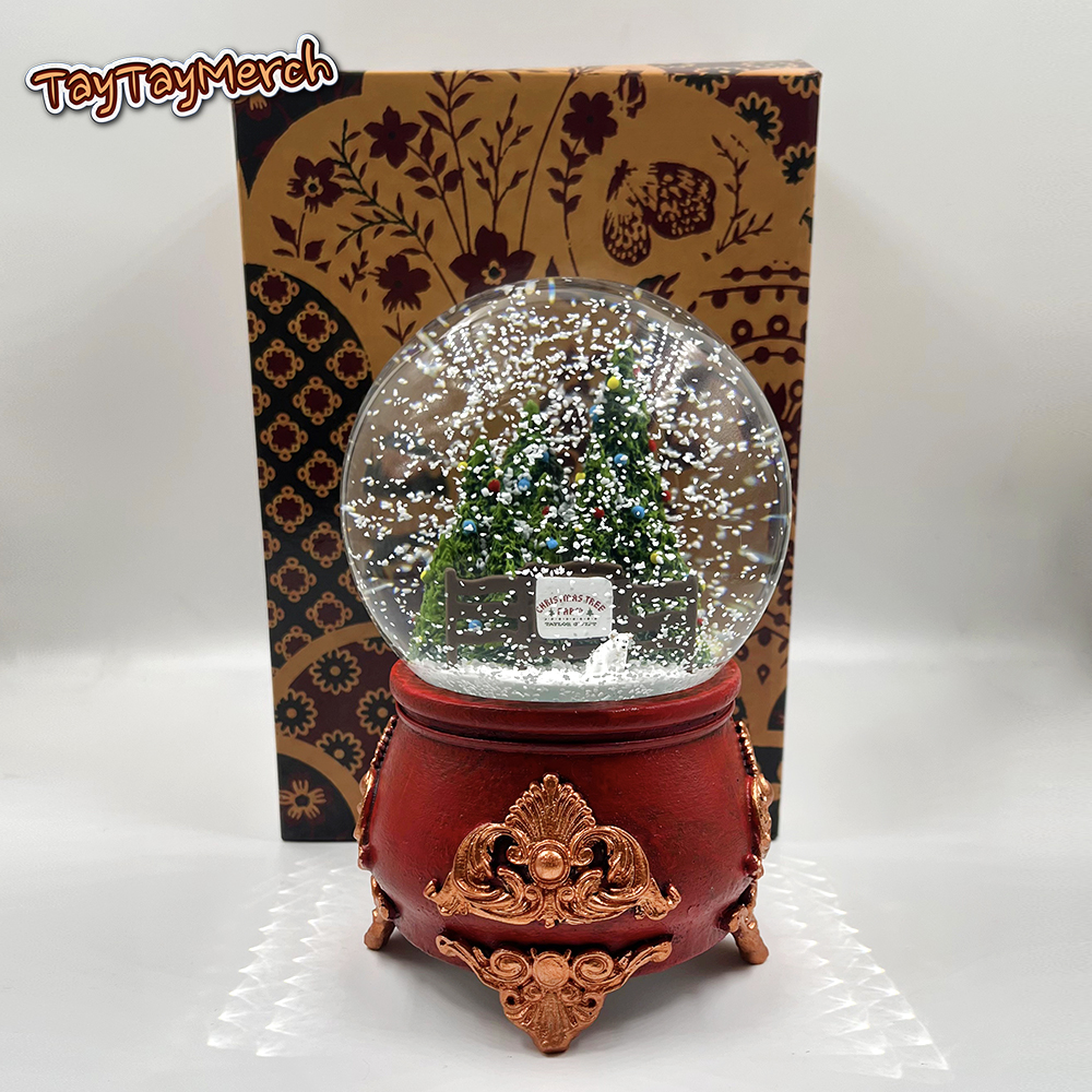 Christmas Tree Farm Snow Globe