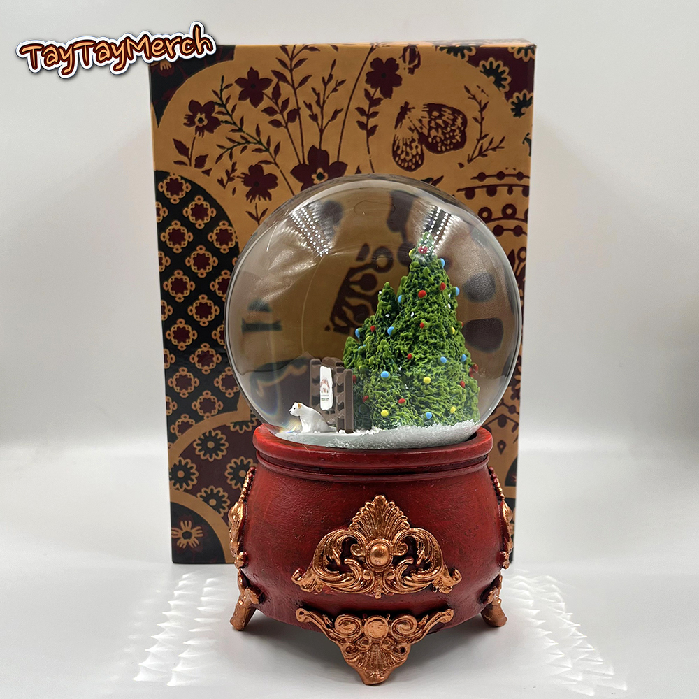 Christmas Tree Farm Snow Globe