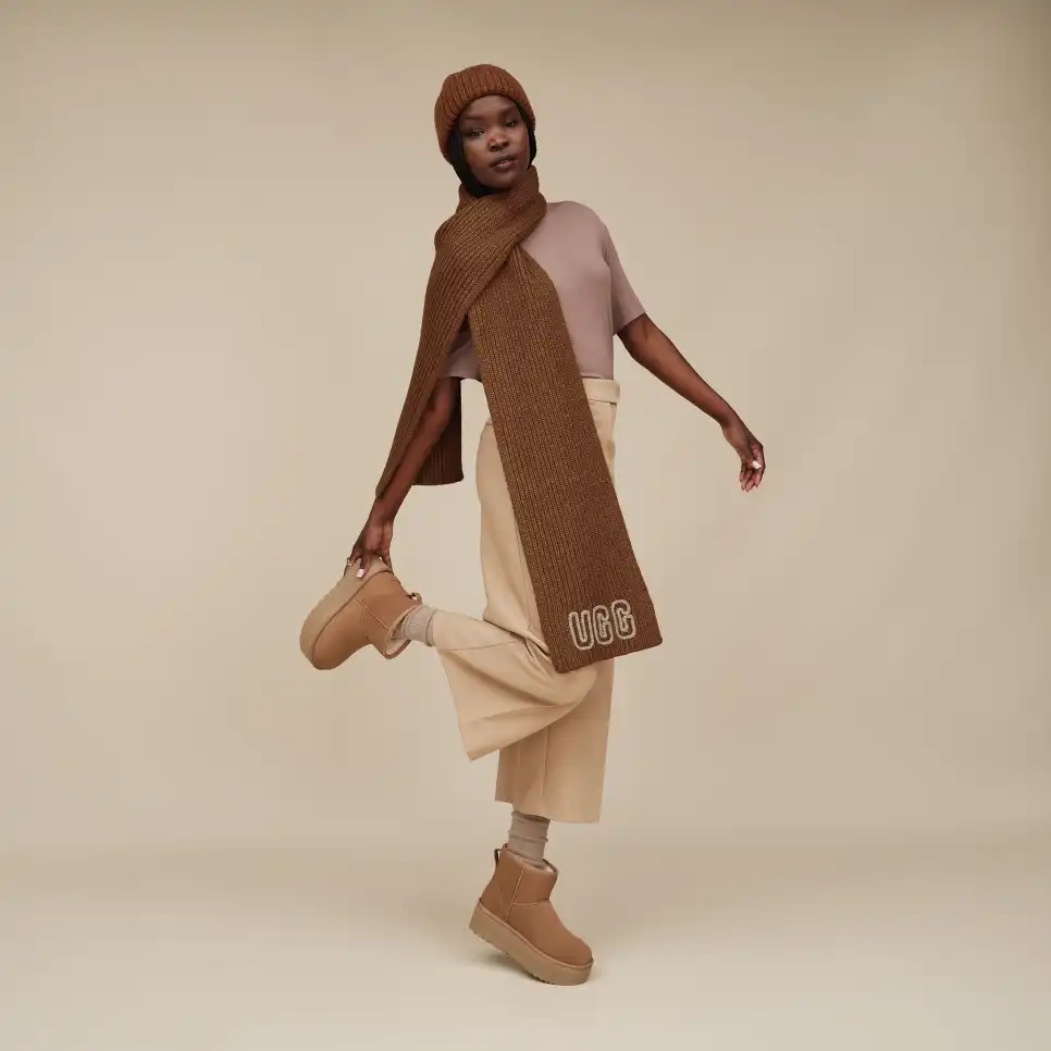 Women's Classic Mini Platform Boot