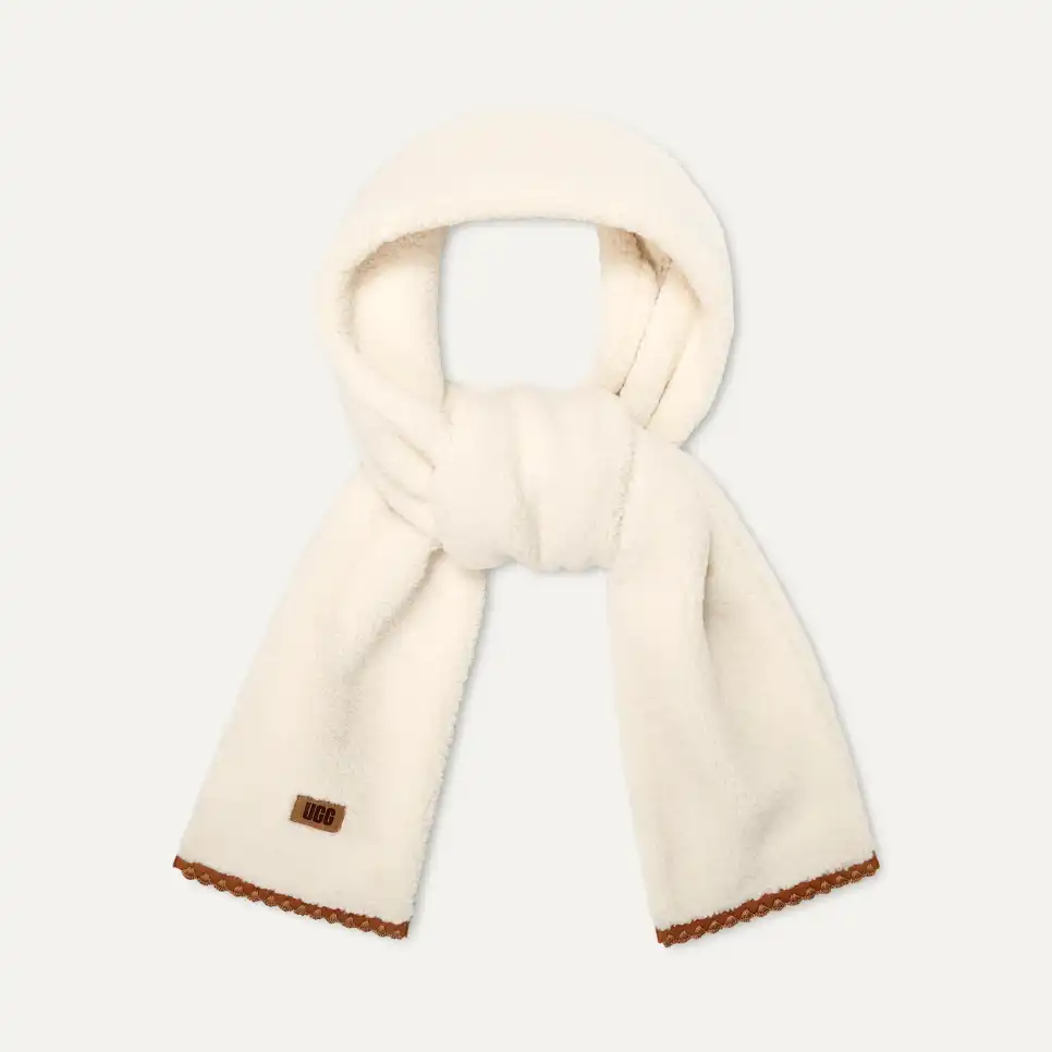 Femme fluff Scalloped Scarf