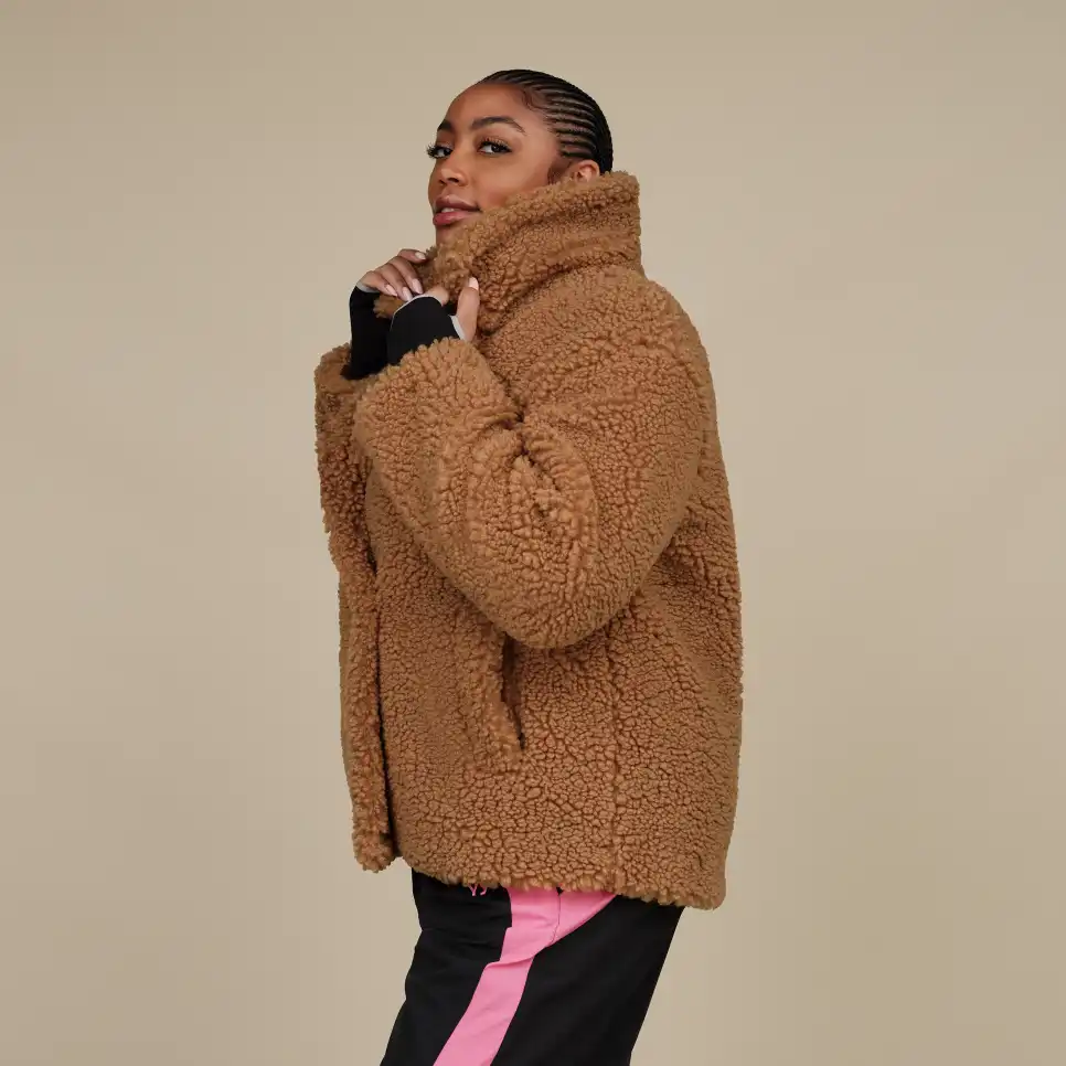 Femmes – Manteau court pelucheux Gertrude