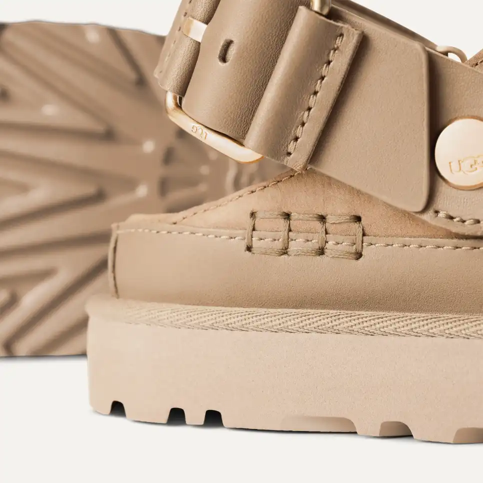 Women's Goldenstar Villa Clog