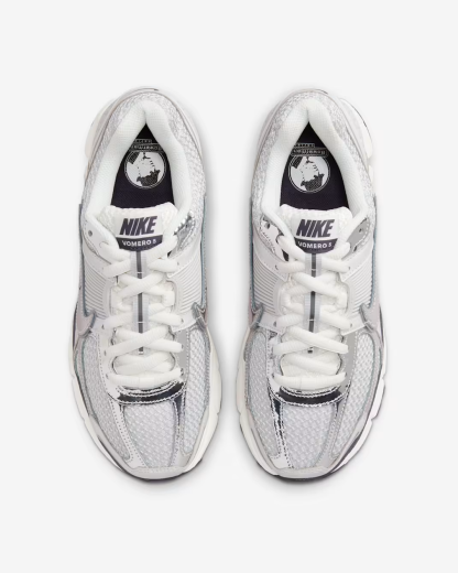 Nithtke Zoom Vomero 5 Photon Dust Metallic Silver