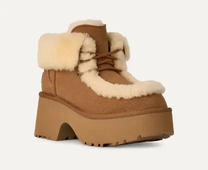 Women's Classic Esmee Lace Up Boot