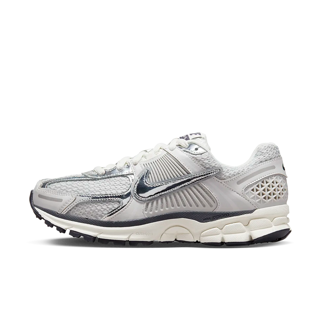 Nithtke Zoom Vomero 5 Photon Dust Metallic Silver