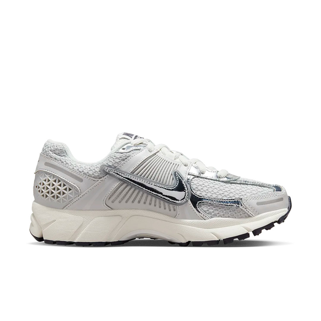 Nithtke Zoom Vomero 5 Photon Dust Metallic Silver