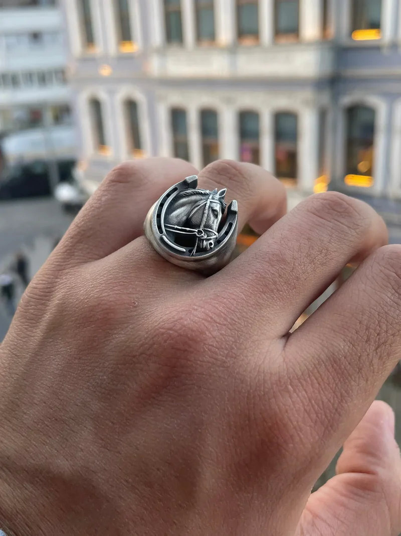 Lucky Horseshoe Horse Head Ring