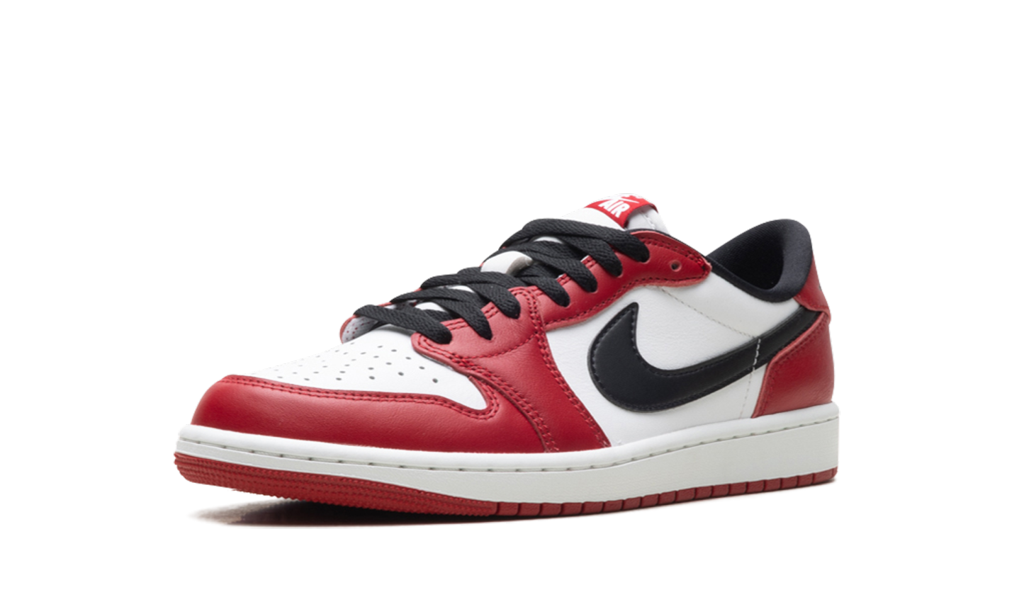 Air Jordan 1 Low OG "Chicago (2025)"