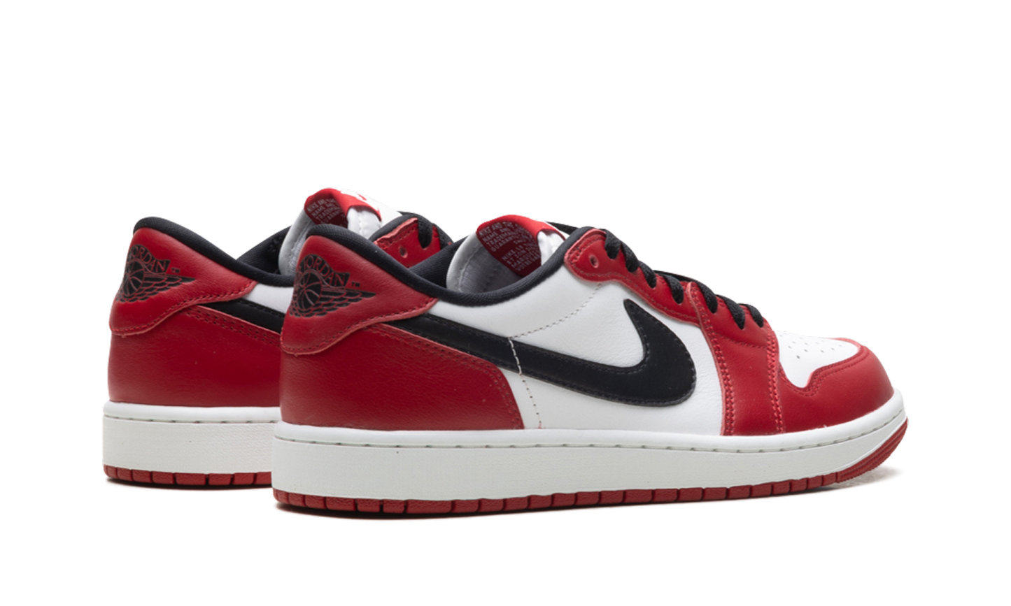 Air Jordan 1 Low OG "Chicago (2025)"