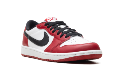 Air Jordan 1 Low OG "Chicago (2025)"