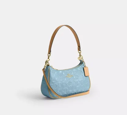 Teri Shoulder Bag In Signature Leather