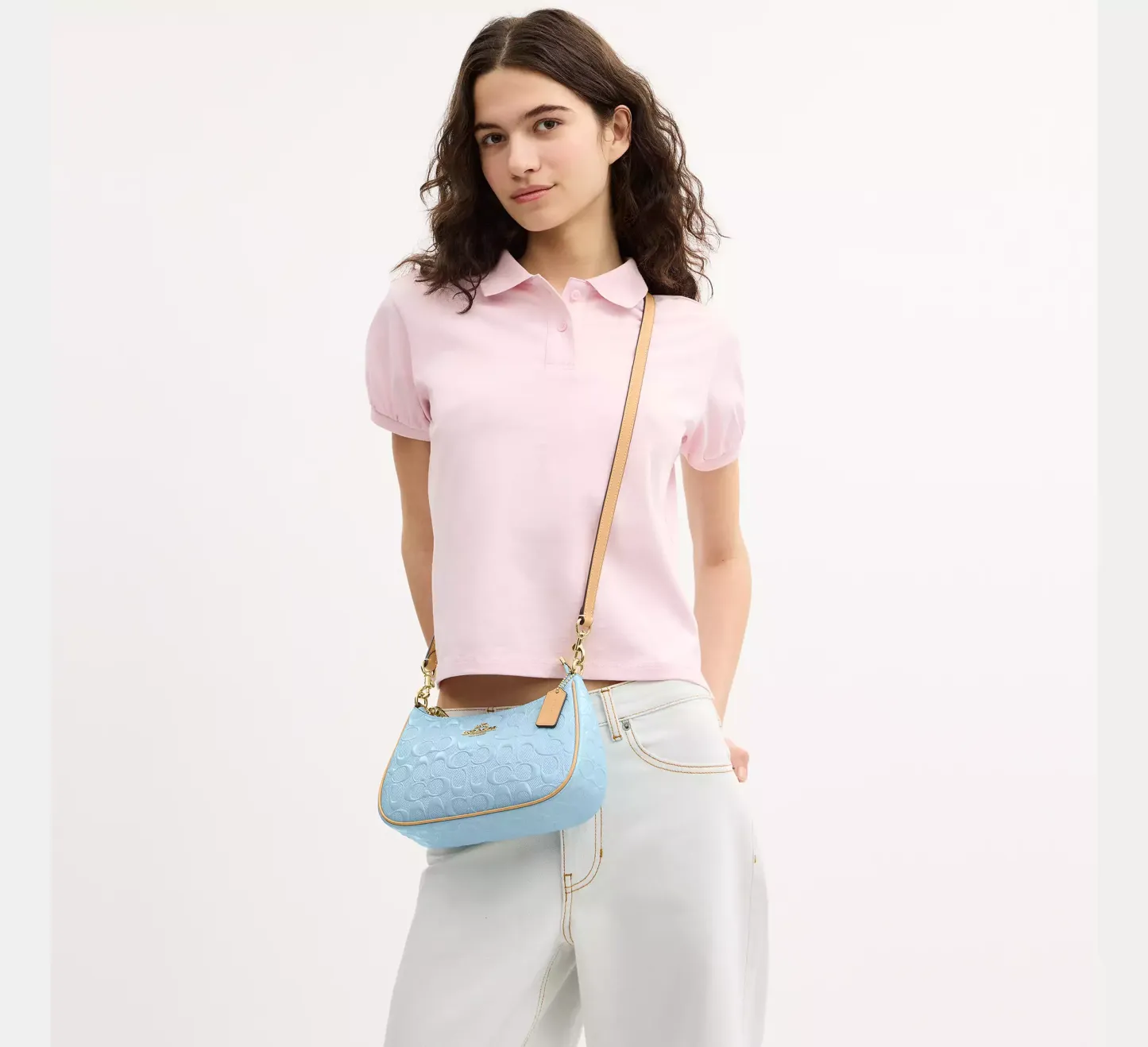 Teri Shoulder Bag In Signature Leather