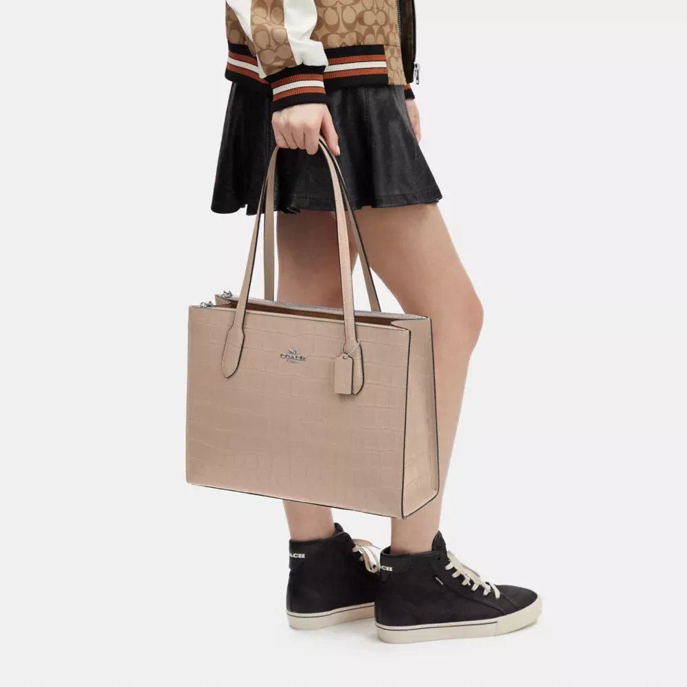 Nina Tote Bag