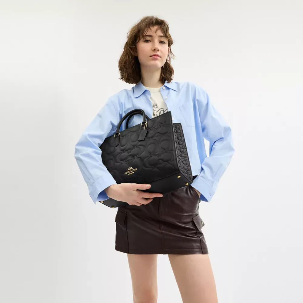Maggie Tote Bag In Signature Leather