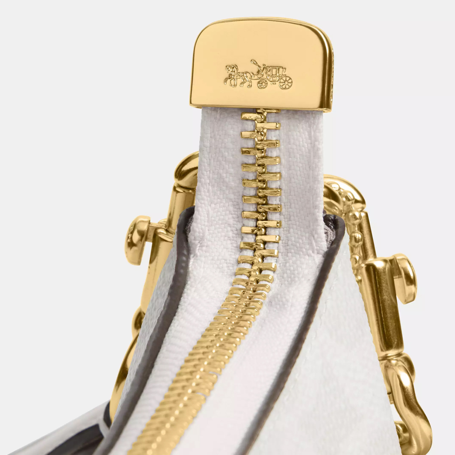 Teri Shoulder Bag In Signature Canvas