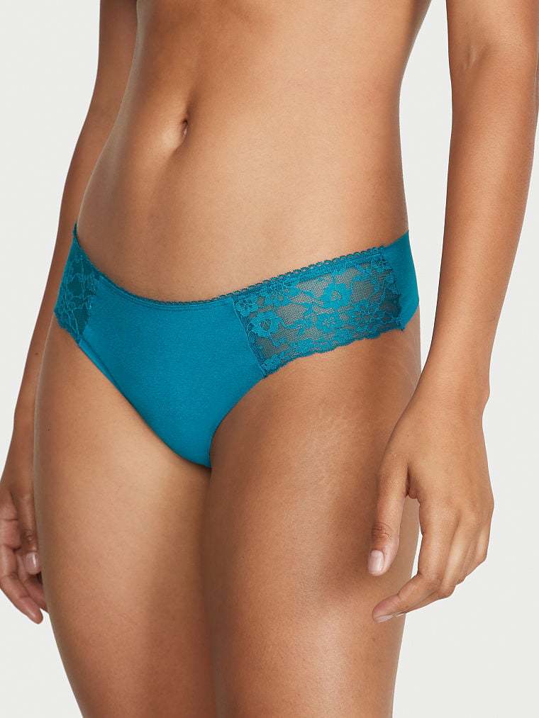 No-Show Ribbed Thong Panty