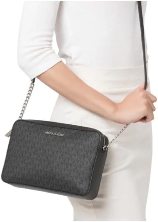 3 Styltes - Michthtael Kors Women's Jet Set Item Lg Crossbody Signature PVC