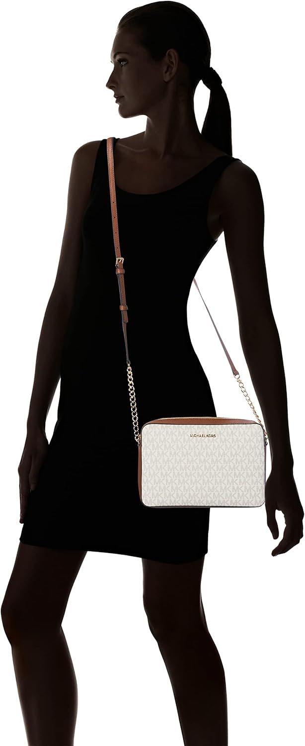 3 Styltes - Michthtael Kors Women's Jet Set Item Lg Crossbody Signature PVC