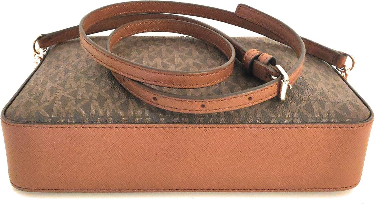 3 Styltes - Michthtael Kors Women's Jet Set Item Lg Crossbody Signature PVC