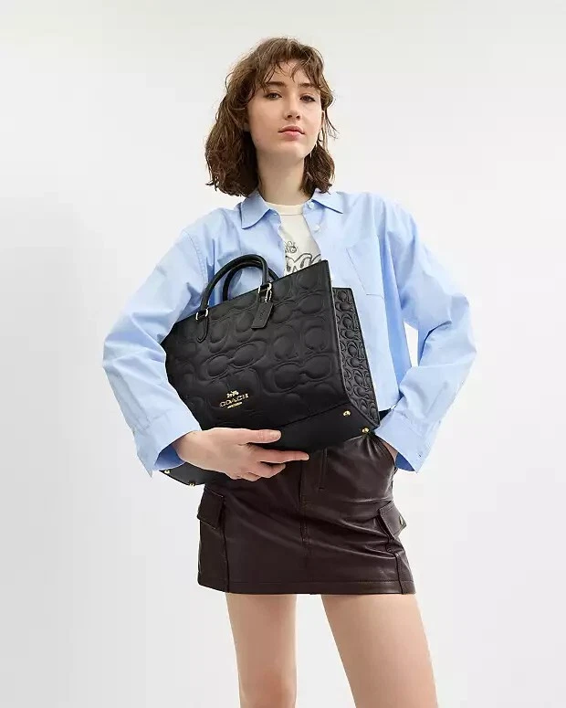 Maggie Tote Bag In Signature Leather CY672- New