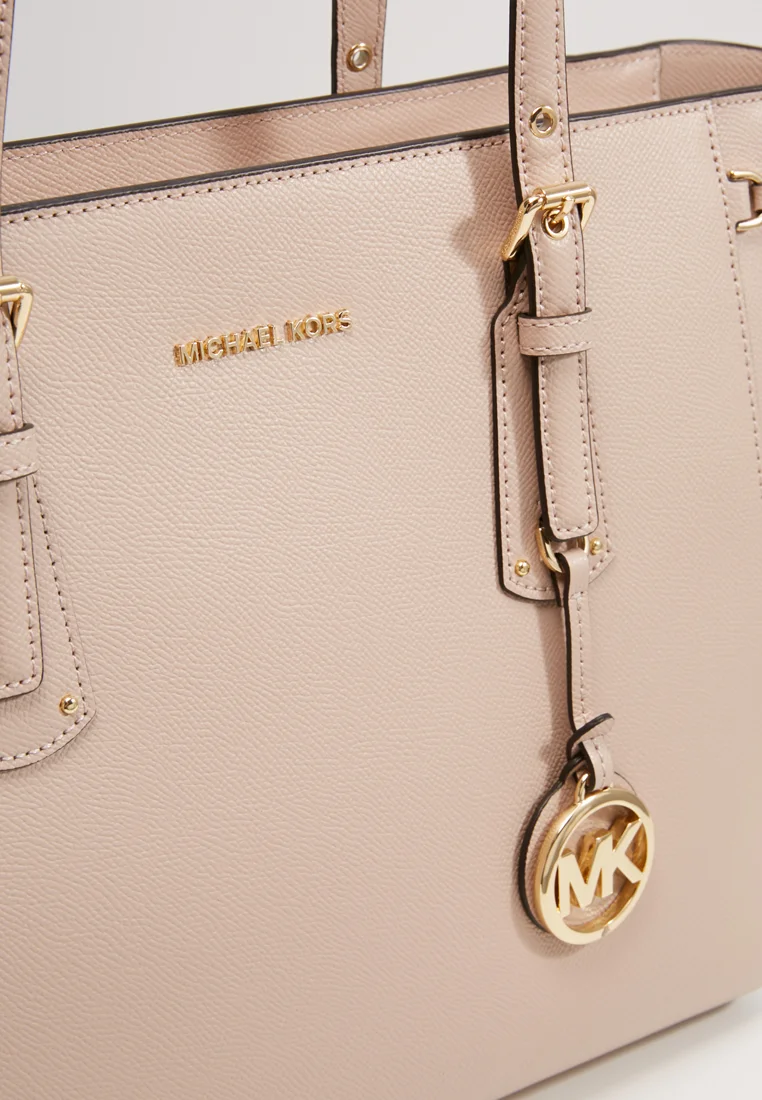 Micththael Kors VOYAGER TOTE - Handtasche - Luggage