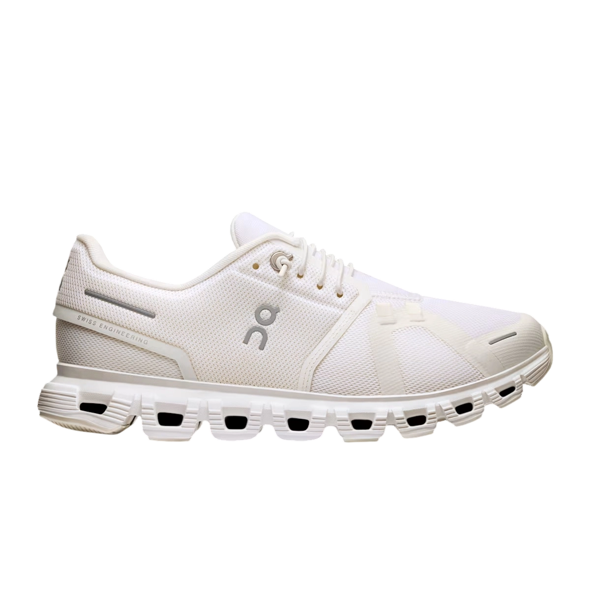 Women's Cloud 6