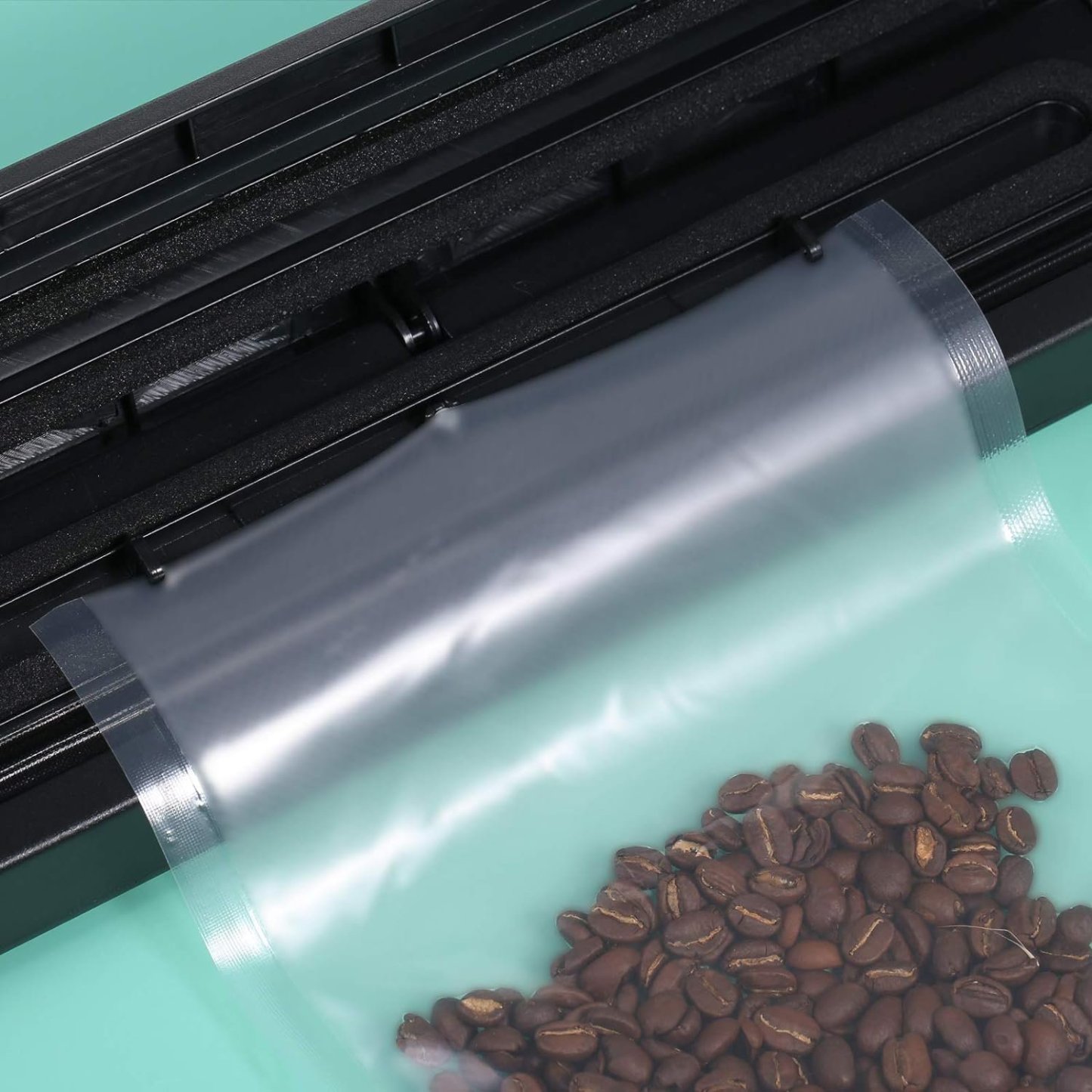 Vacuum sealer and food sealer 2 in 1