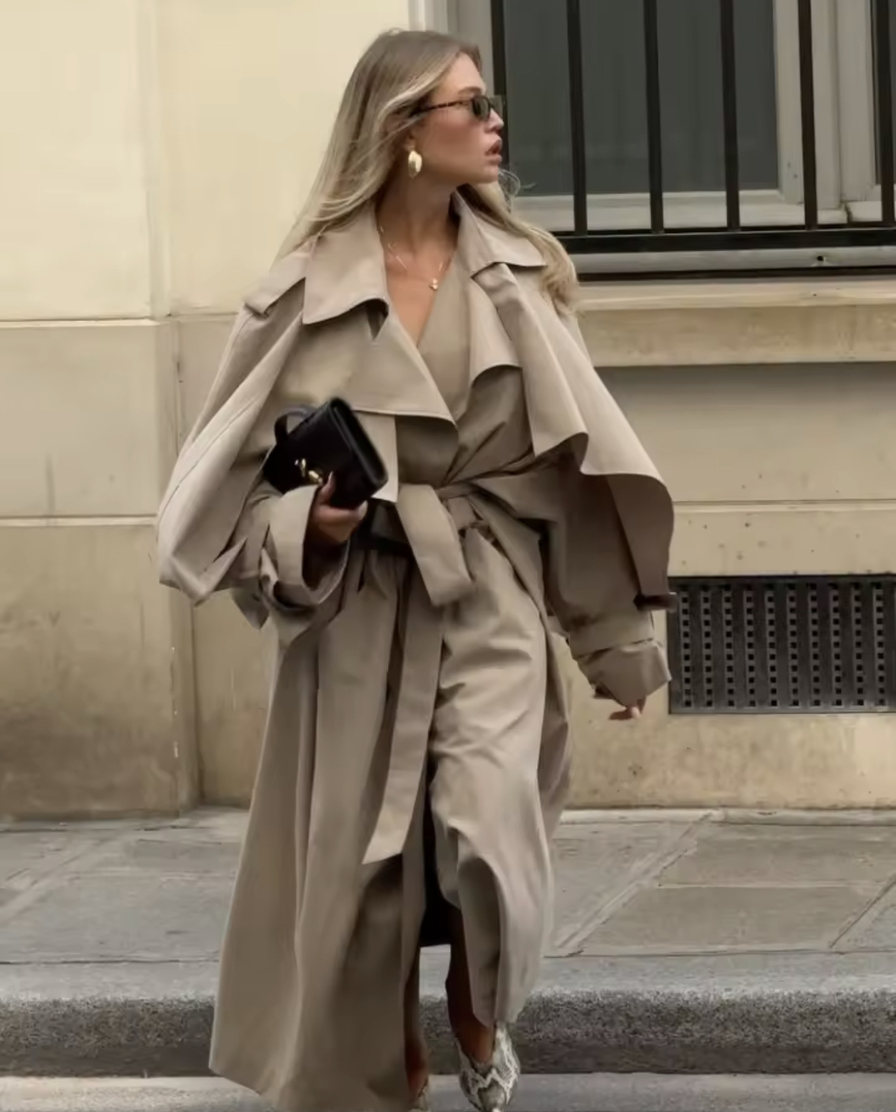 Fashionable Mid-Length Knee-Length Trench Coat