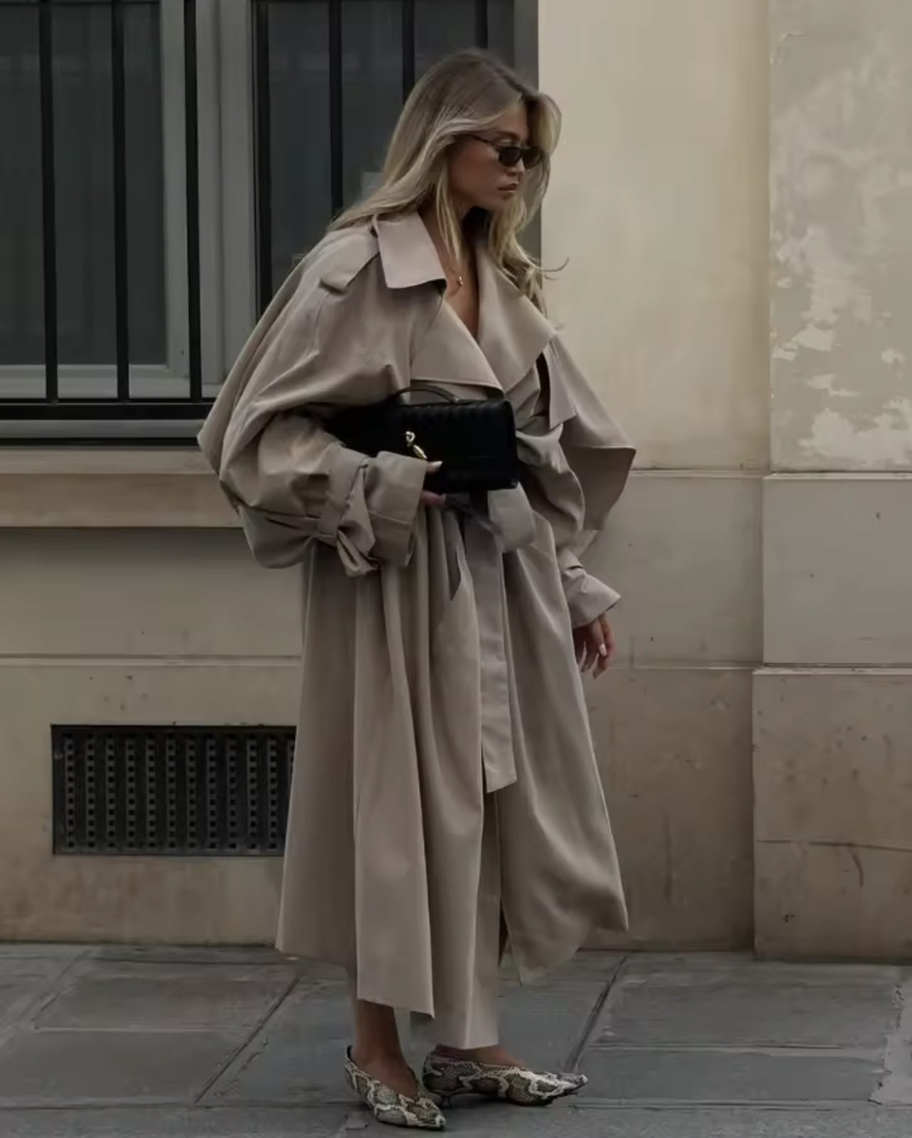 Fashionable Mid-Length Knee-Length Trench Coat