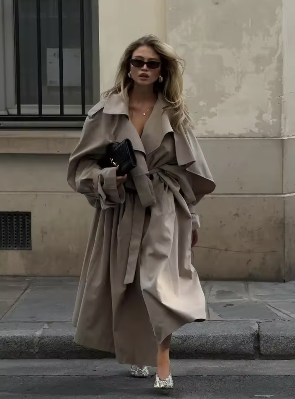 Fashionable Mid-Length Knee-Length Trench Coat