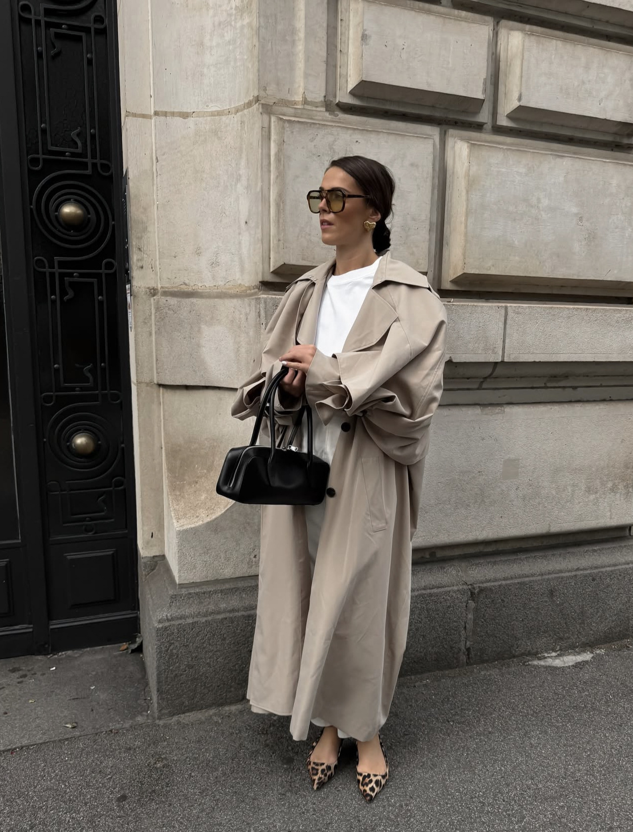 Fashionable Mid-Length Knee-Length Trench Coat