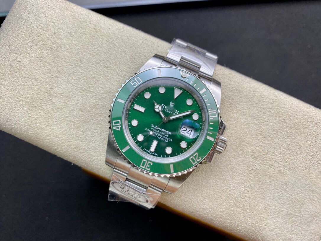 REPLICA ROLEX SUBMARINER 116610LV-97200 CLEAN FACTORY V4 STAINLESS STEEL STRAP