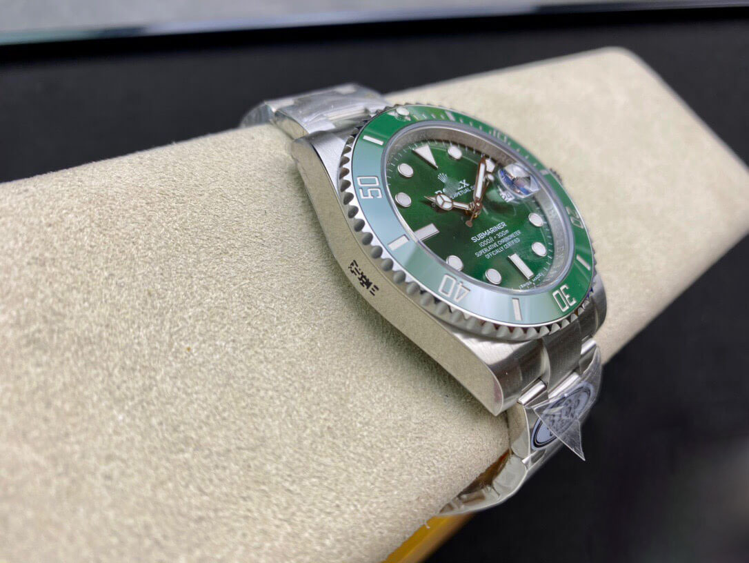 REPLICA ROLEX SUBMARINER 116610LV-97200 CLEAN FACTORY V4 STAINLESS STEEL STRAP
