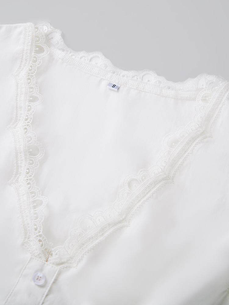 DirndlPop Weiß Amelie Dirndlbluse Bayern Kostüme für das Bierfest