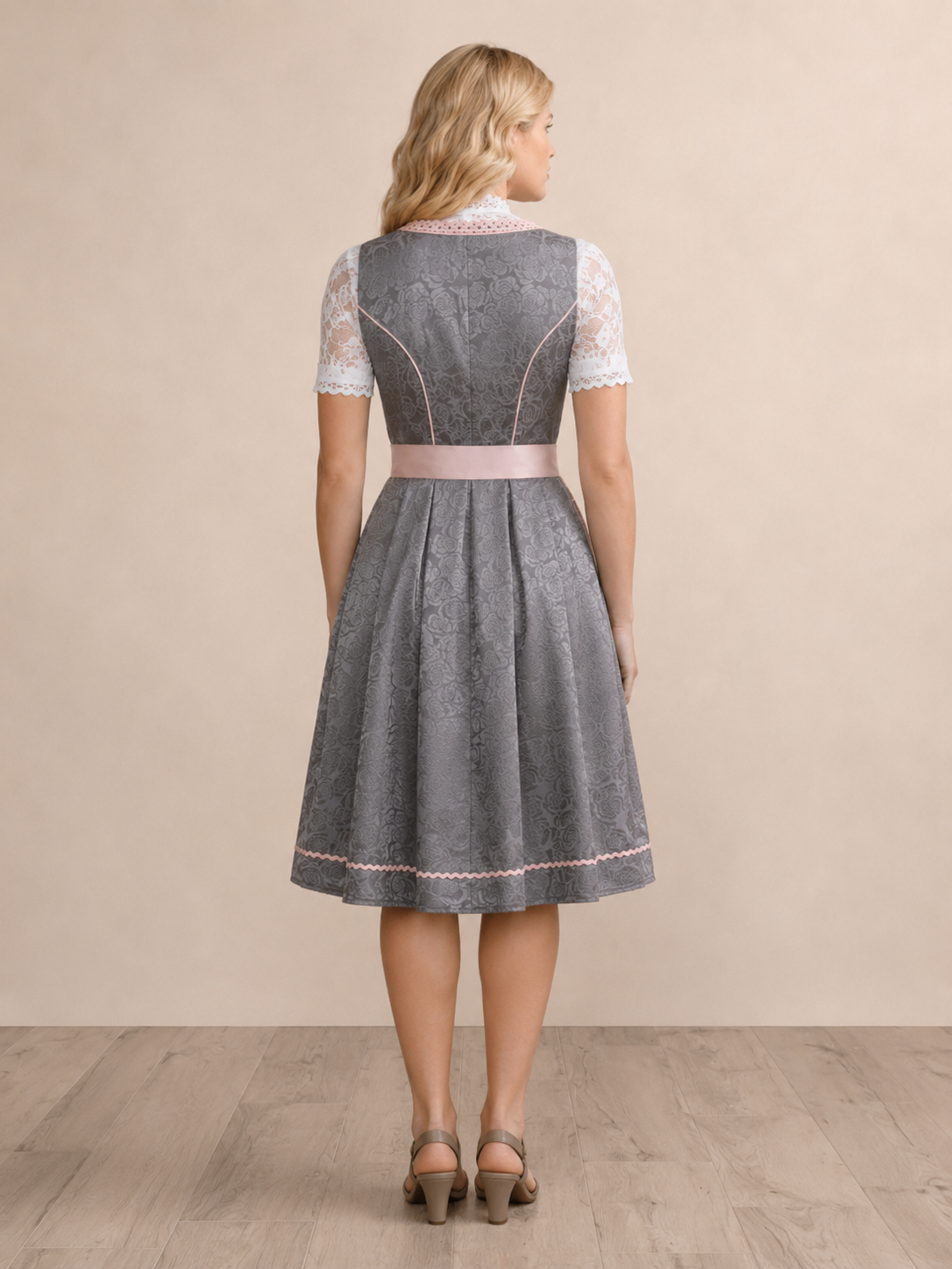 Dirndl Sarah 