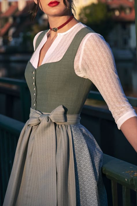 DirndlPop Farbe Jana Dirndl  Bayern Kostüme für das Bierfest