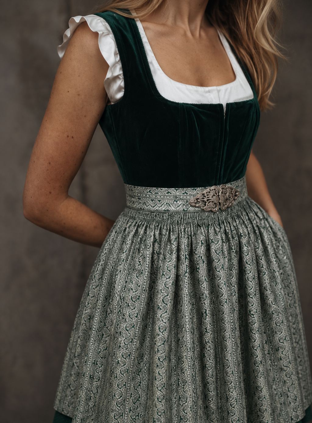 Dirndl Joelina