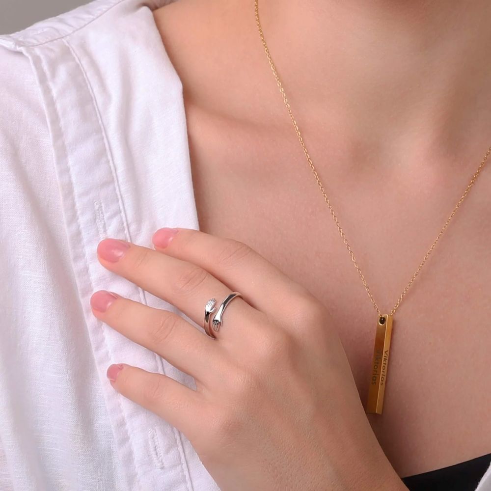 The Hug Ring – A Little Hug You Can Wear