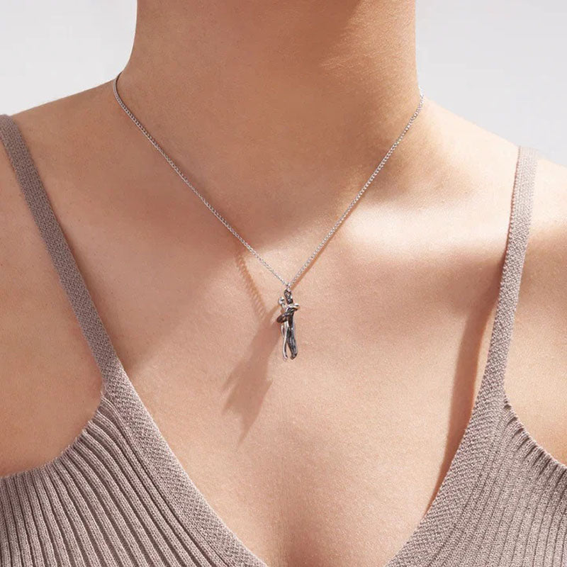 Hugging Couple Necklace – Meaningful Gift for Her