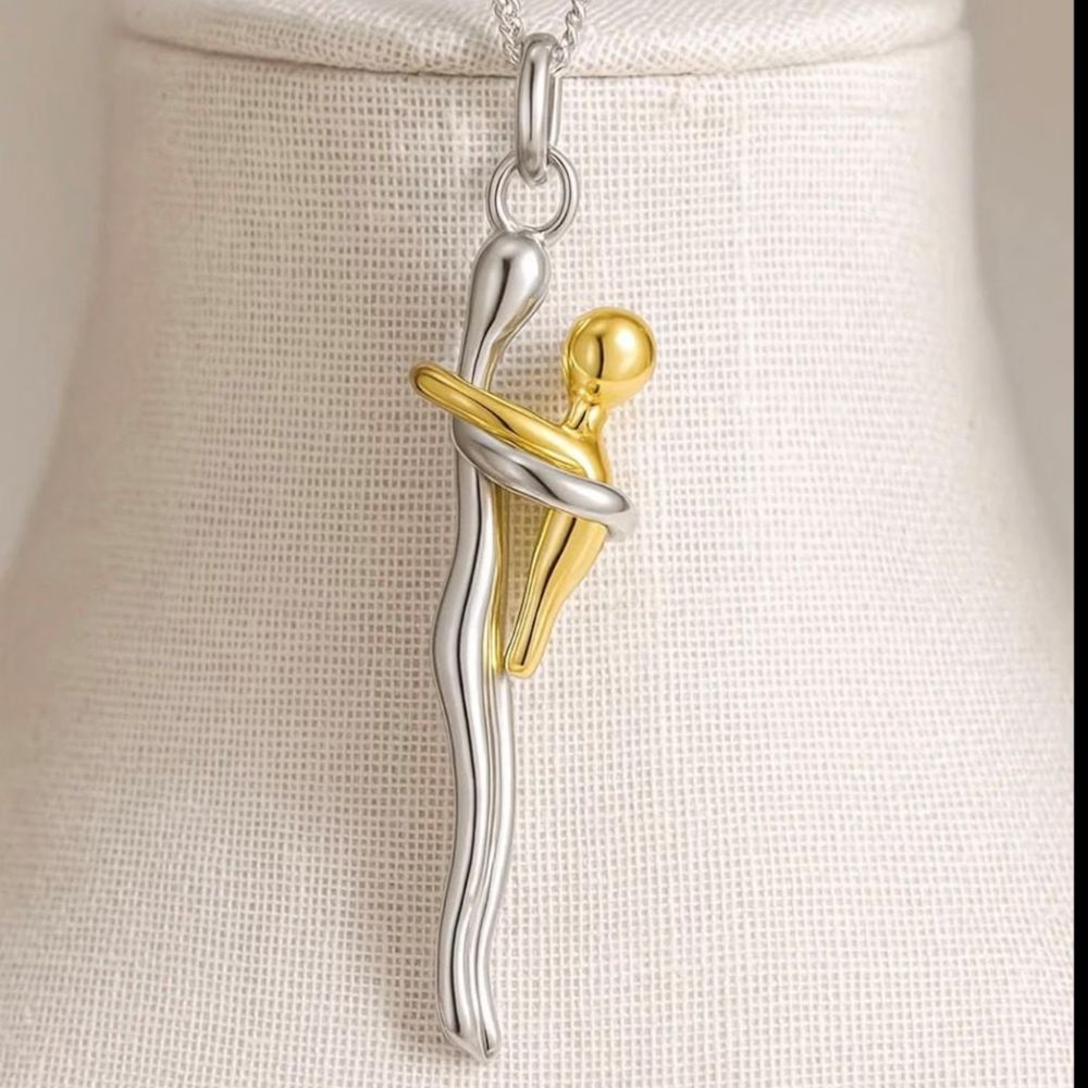 Mother & Child Hug Necklace – A Symbol of Forever Love
