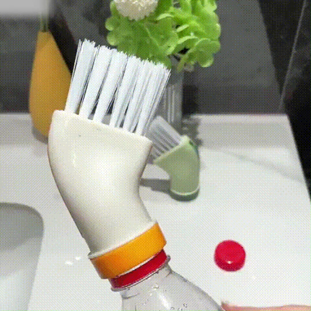 Wielofunkcyjna szczotka do czyszczenia na mokro i sucho - kolor losowy.