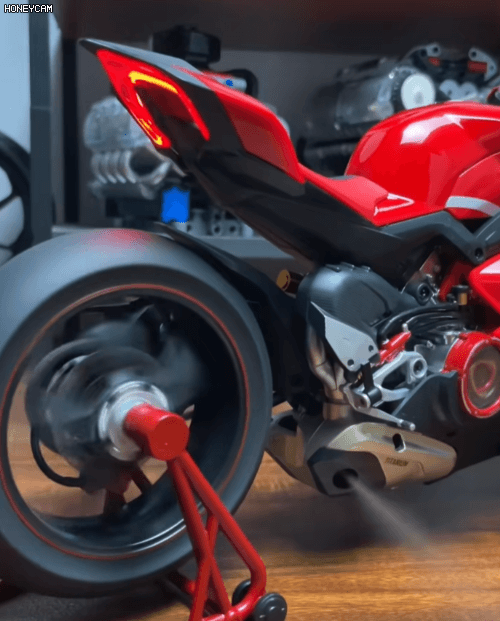 Honeycam 2025-12-26 10-45-10.gif