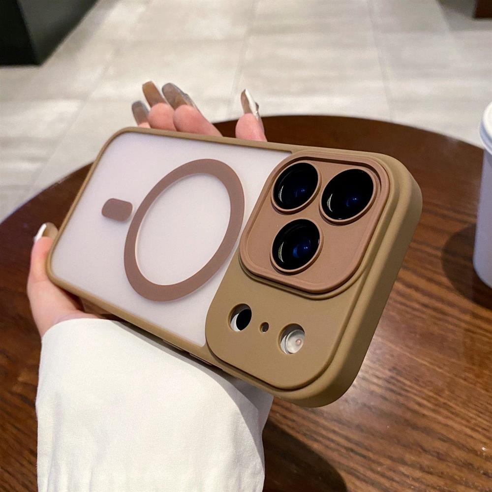 Soft-Feel Matte MagSafe iPhone 17 Case