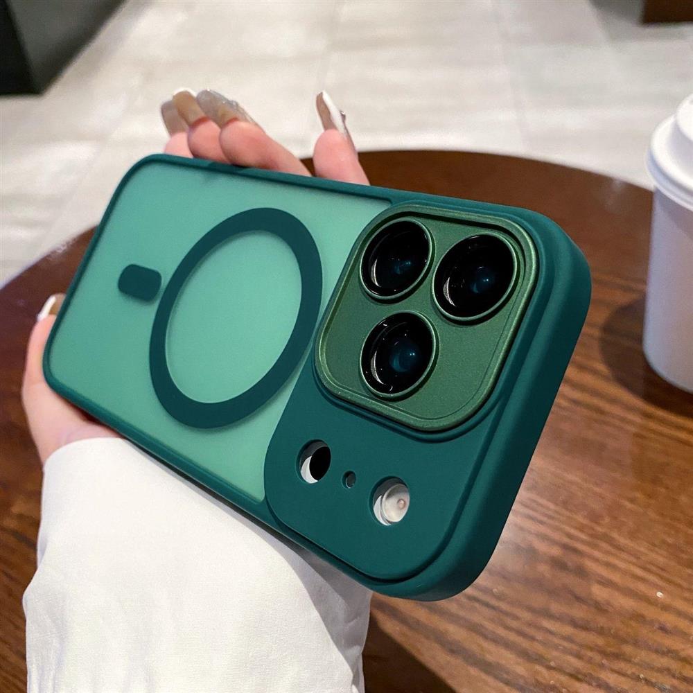 Soft-Feel Matte MagSafe iPhone 17 Case