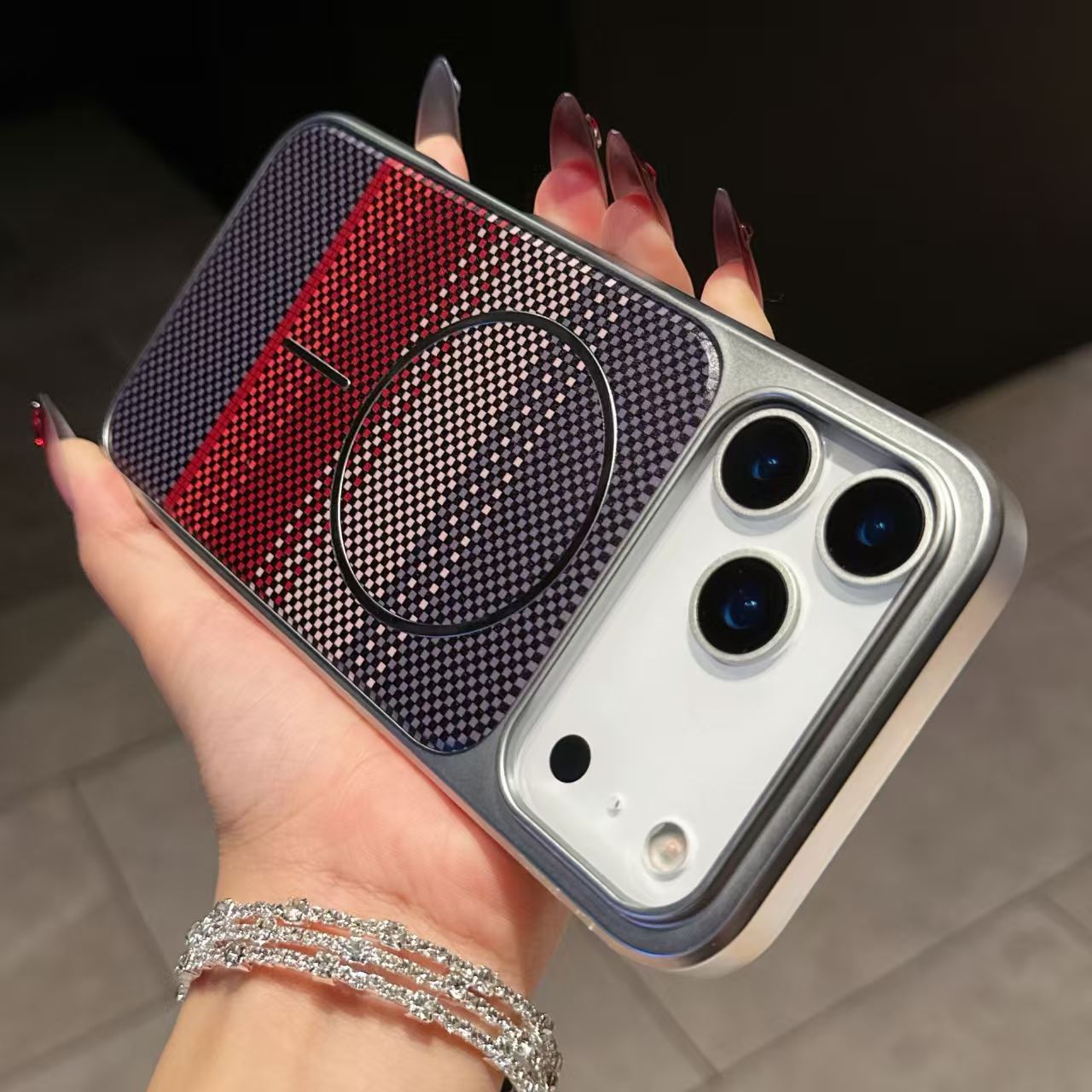 Carbon Fiber MagSafe Case for iPhone 17 – Shockproof & Wireless Charging