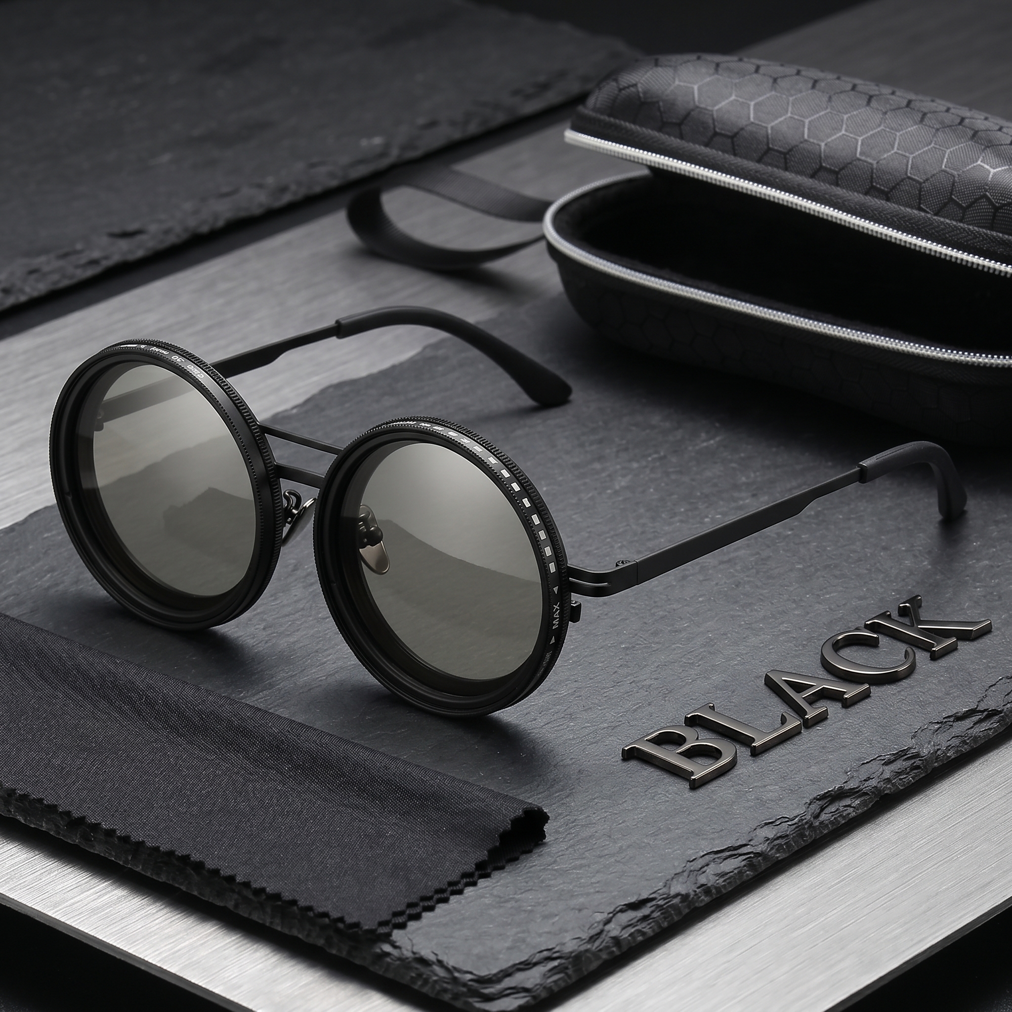 💥Last Day Promotion 49% OFF -🌟Retro Adjustable Tint Polarized Sunglasses