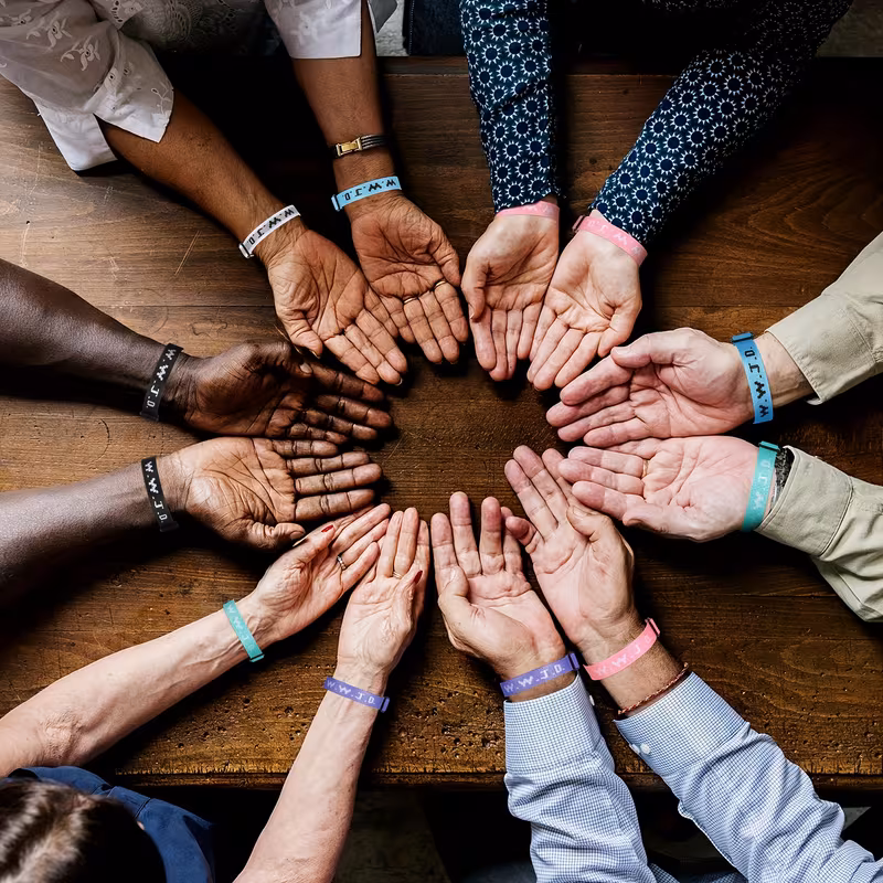 ✝️ Wear Your Faith. Feel His Guidance. WWJD Christian Bracelet Set